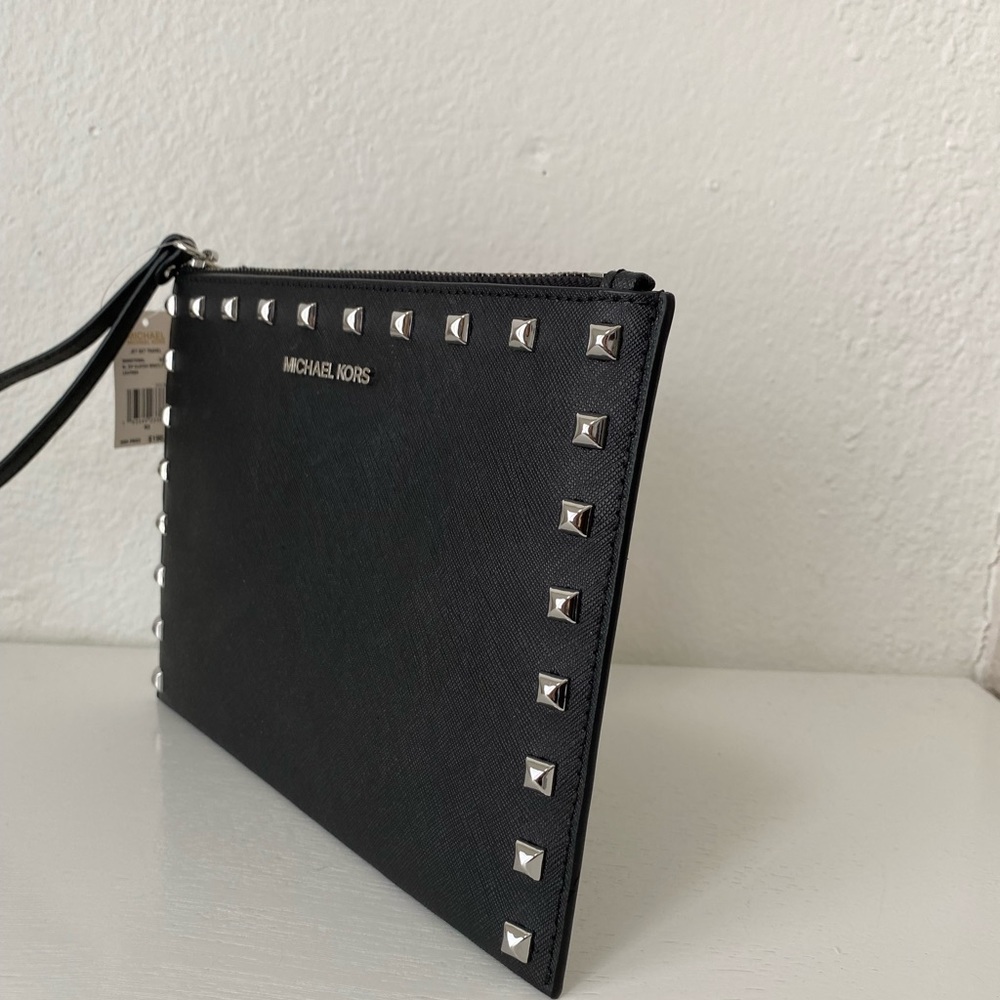 Michael Kors Jet Set XL Zip Cluth - Picture 2 of 7